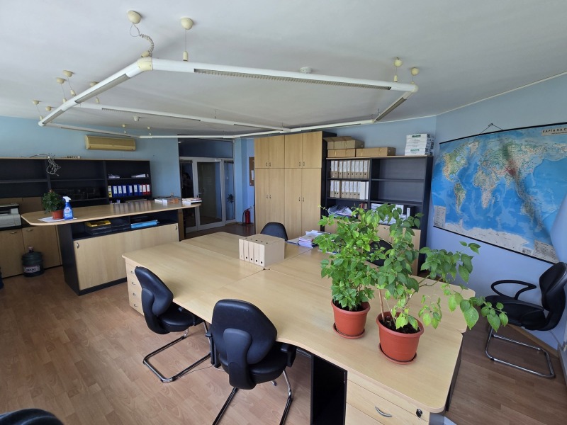 K pronájmu  Kancelář Sofia , Knjaževo , 40 m2 | 97630450