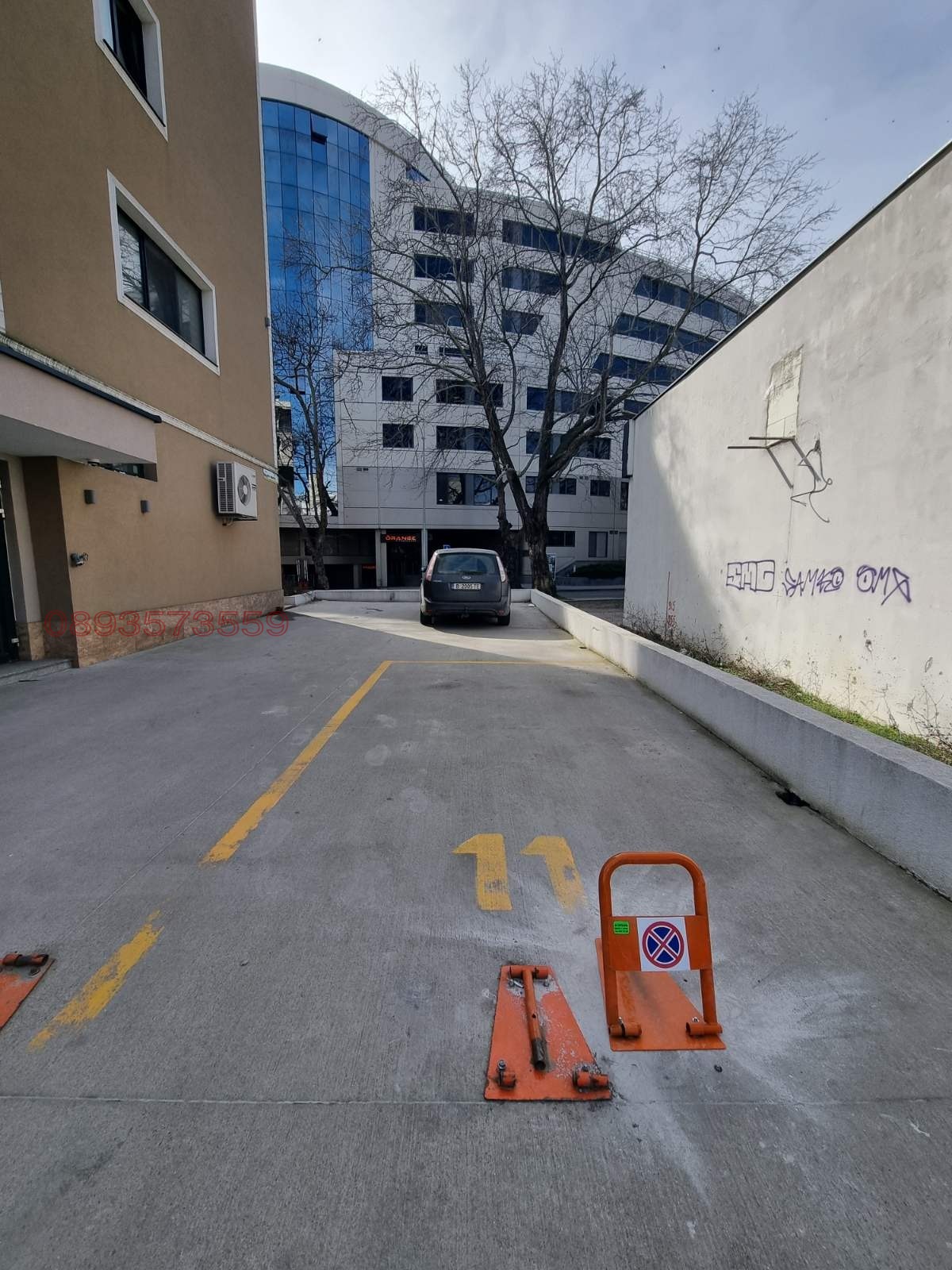 Дава под наем ГАРАЖ, ПАРКОМЯСТО, гр. Варна, Чайка, снимка 1 - Гаражи и паркоместа - 53860997