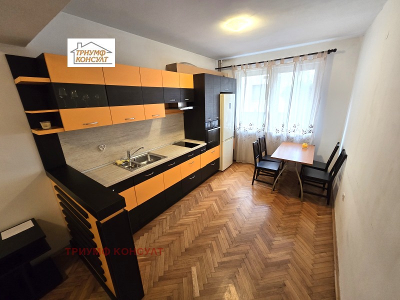Til leie  2 soverom Sofia , Javorov , 75 kvm | 32203050