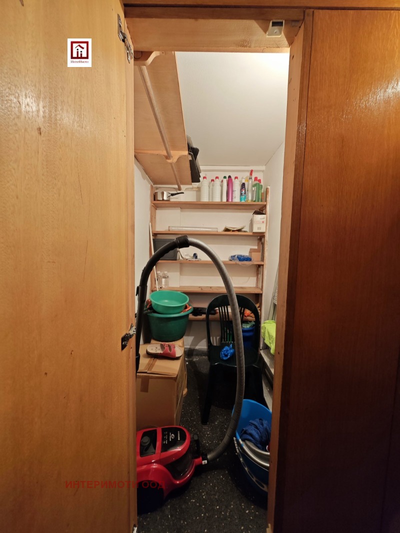 Издаје се  2 спаваће собе Софија , Центар , 116 м2 | 40209823 - слика [8]