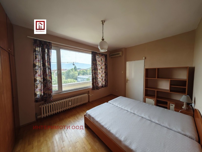Издаје се  2 спаваће собе Софија , Центар , 116 м2 | 40209823 - слика [7]