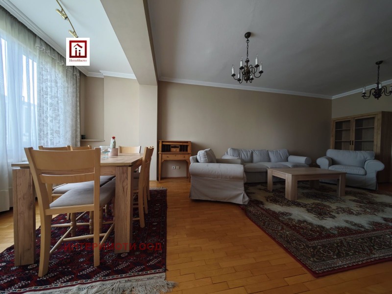 Издаје се  2 спаваће собе Софија , Центар , 116 м2 | 40209823 - слика [2]