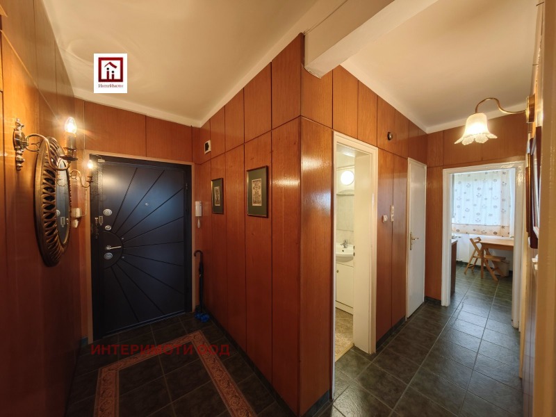 Издаје се  2 спаваће собе Софија , Центар , 116 м2 | 40209823 - слика [15]