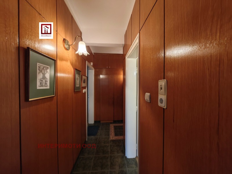Издаје се  2 спаваће собе Софија , Центар , 116 м2 | 40209823 - слика [13]
