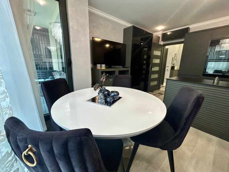 Дава под наем 3-СТАЕН, гр. Варна, к.к. Св.Св. Константин и Елена, снимка 2 - Апартаменти - 52170435