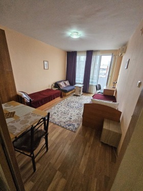 2-стаен град Варна, ВИНС-Червен площад