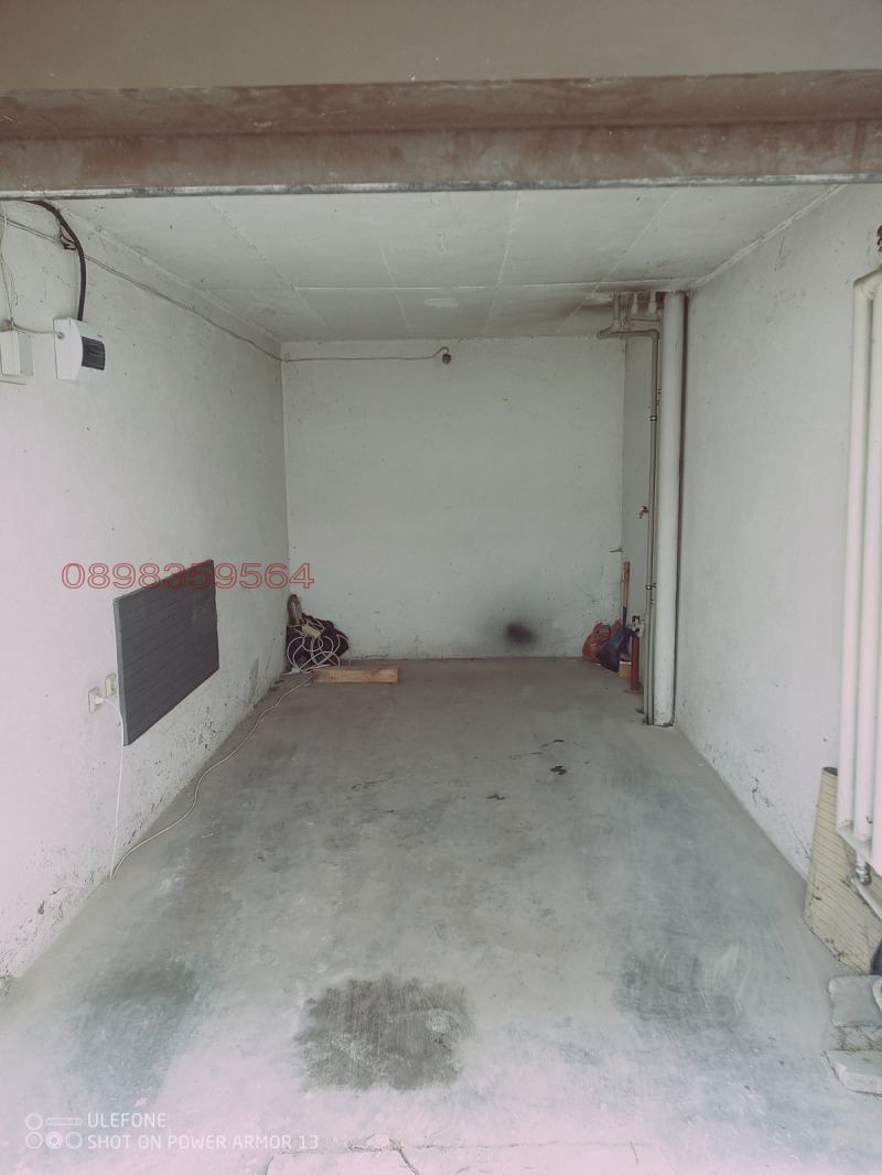 Дава под наем ГАРАЖ, ПАРКОМЯСТО, гр. София, Гоце Делчев, снимка 2 - Гаражи и паркоместа - 52354849