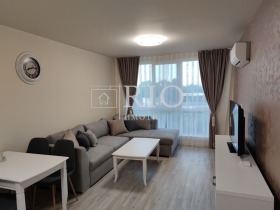 1 quarto Trakiia, Plovdiv