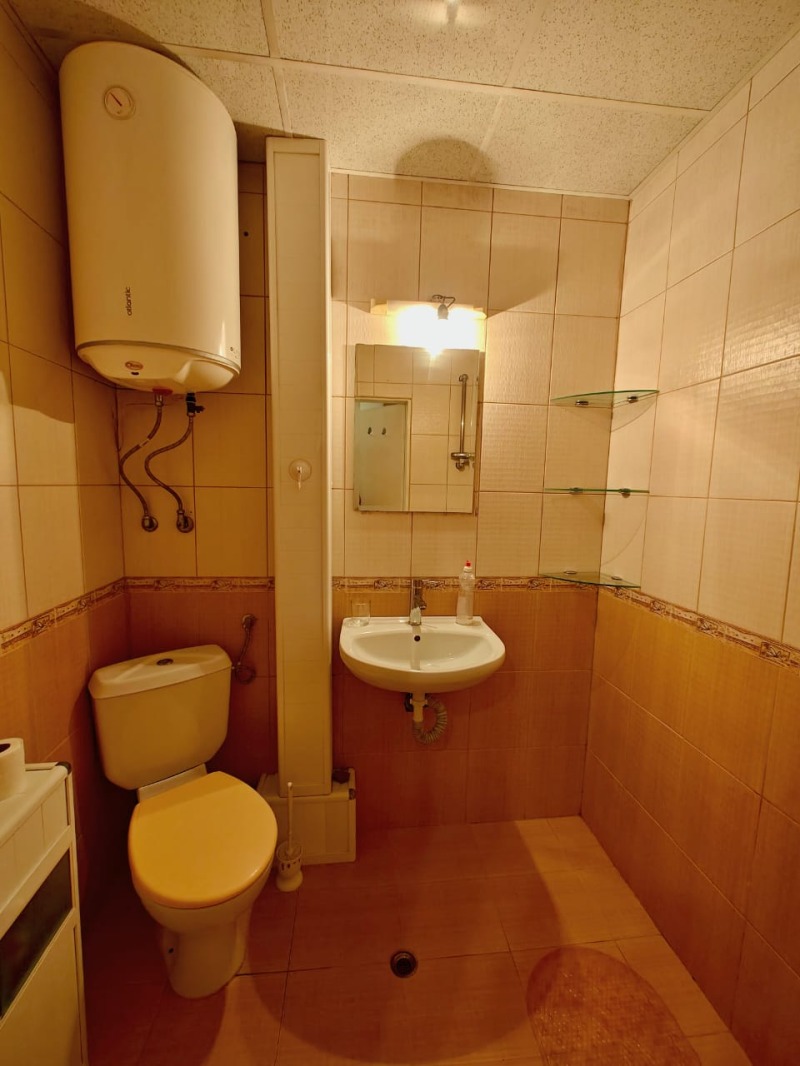 För uthyrning  1 sovrum Ruse , Centar , 70 kvm | 42254986 - bild [11]