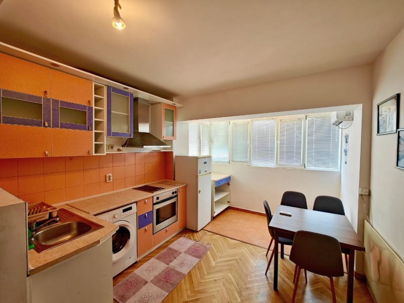 För uthyrning  1 sovrum Ruse , Centar , 70 kvm | 42254986