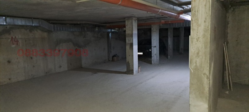 Дава под Наем ПАРКОМЯСТО в град Варна, Възраждане 1 - 22 кв.м / 65 € » 127.13 лв.