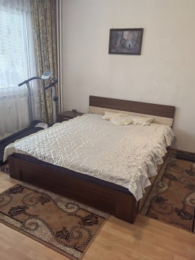 2 makuuhuonetta Svoboda, Sofia 5