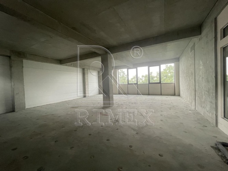 Kiadó  Hivatal Plovdiv , Trakija , 885 négyzetméter | 87120367 - kép [2]