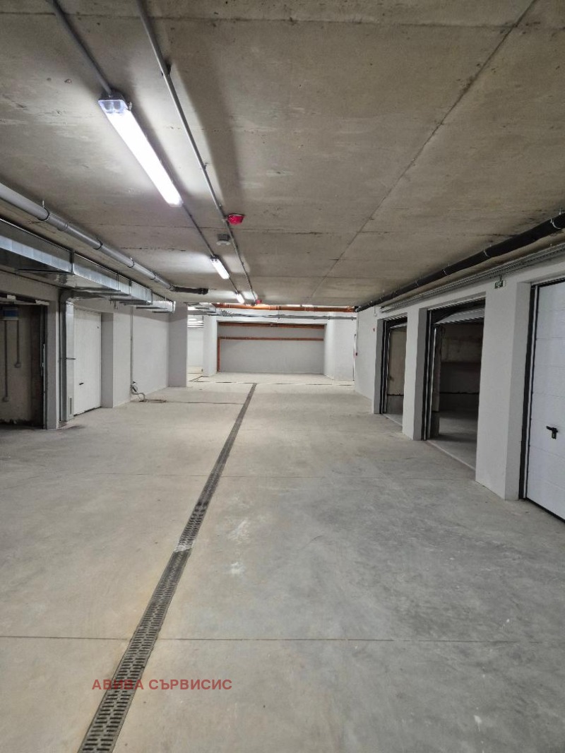 Vuokrattavana  Autotalli Sofia , Manastirski livadi , 20 neliömetriä | 52297344 - kuva [2]