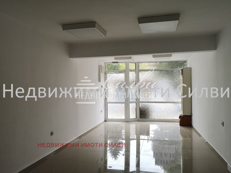 Te huur  Kantoor Sjumen , Dobrudzjanski , 60 m² | 97182984 - afbeelding [2]