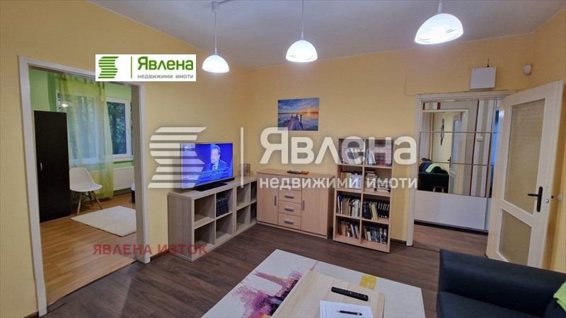Издаје се  2 спаваће собе Софија , Красно село , 80 м2 | 43474248 - слика [2]