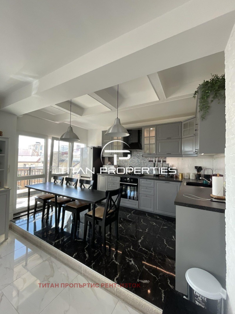 Дава под наем 3-СТАЕН, гр. Бургас, Център, снимка 2 - Апартаменти - 53589482