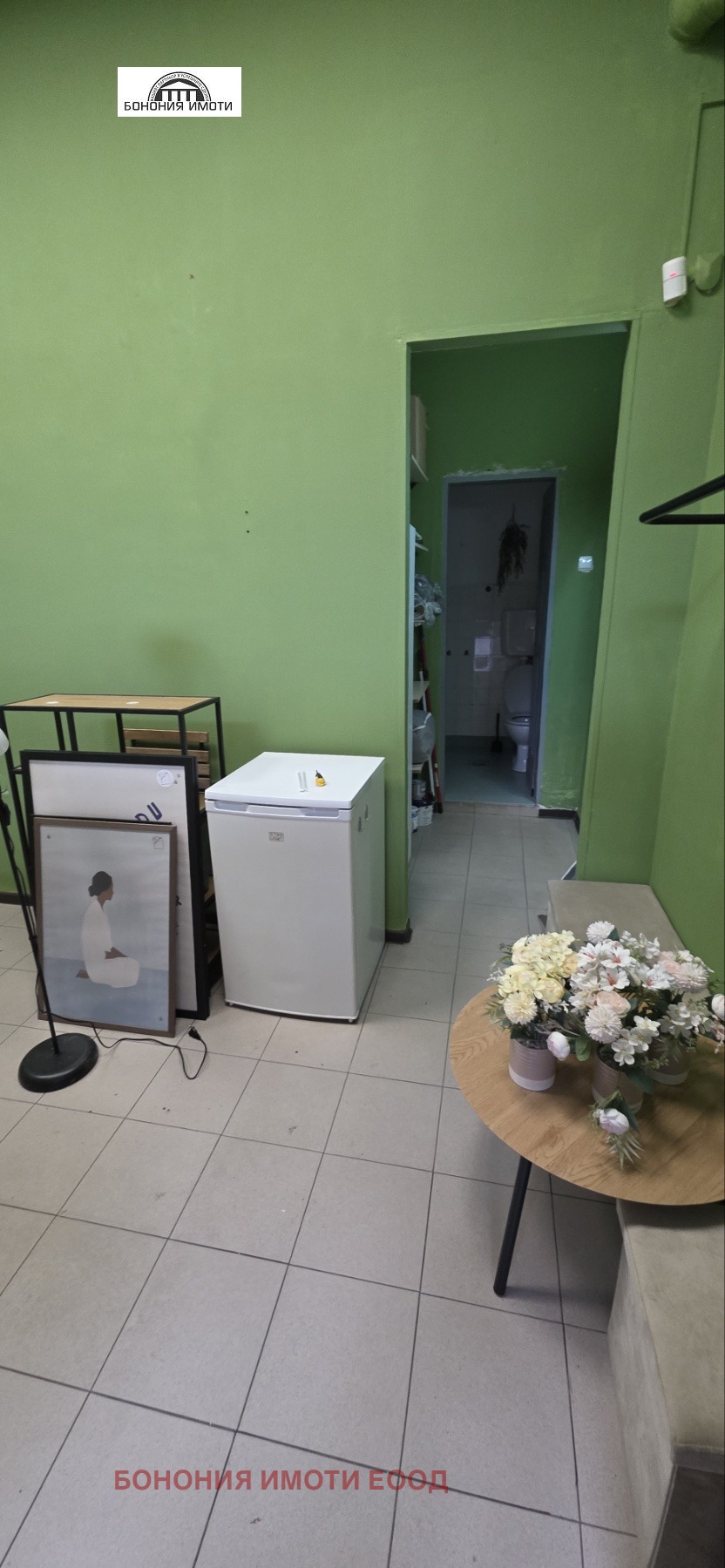 Дава под наем МАГАЗИН, гр. София, Център