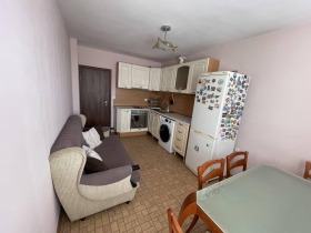 2 chambres Slaveikov, Bourgas