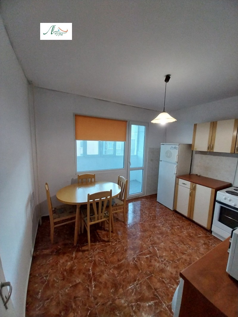 Издаје се  1 спаваћа соба Шумен , Центар , 65 м2 | 76901212 - слика [2]