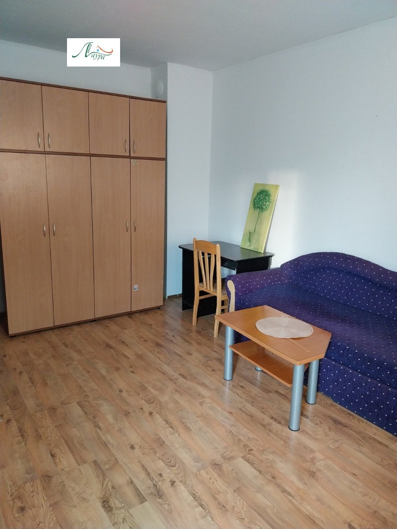 Издаје се  1 спаваћа соба Шумен , Центар , 65 м2 | 76901212 - слика [9]