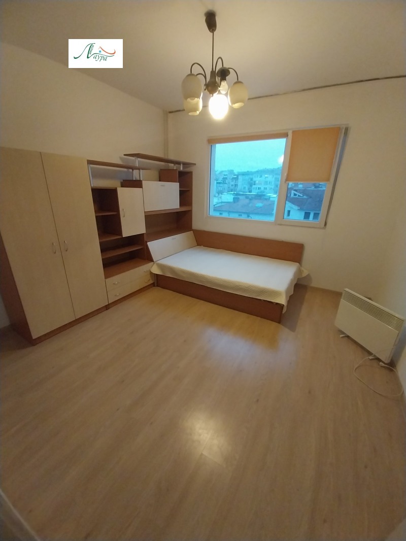 Издаје се  1 спаваћа соба Шумен , Центар , 65 м2 | 76901212 - слика [3]