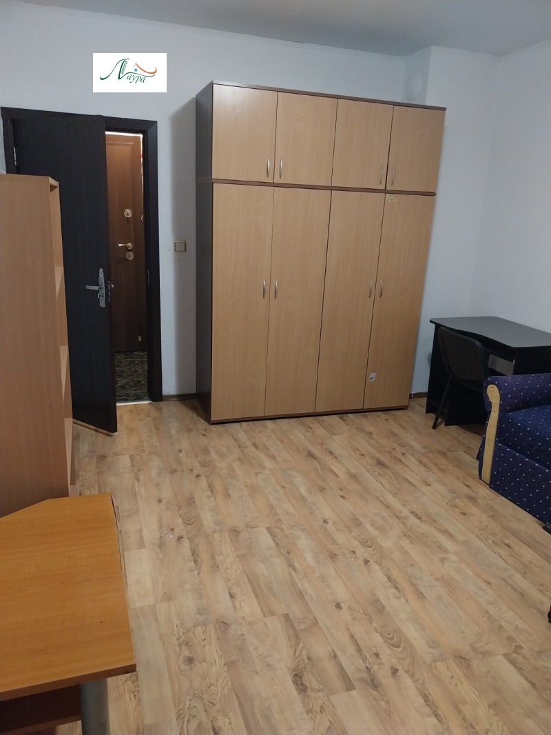 Издаје се  1 спаваћа соба Шумен , Центар , 65 м2 | 76901212 - слика [4]