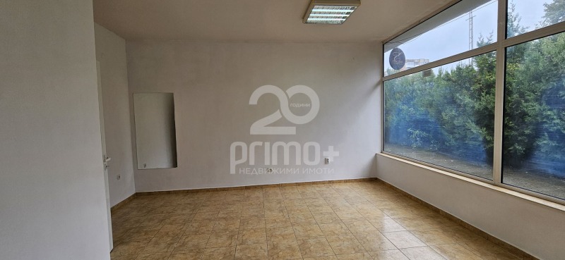 Do wynajęcia  Sklep Weliko Tarnowo , Kolju Ficzeto , 32 mkw | 35588192 - obraz [2]