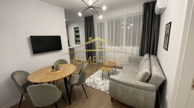 1 chambre Tsentar, Varna