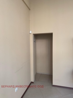 Схоп Центар, Софија 8