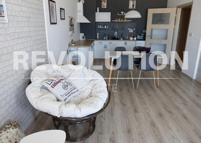 K pronájmu  1 ložnice Varna , Asparuchovo , 70 m2 | 99618908