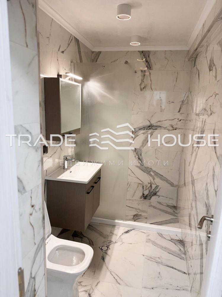 Da affittare  1 camera da letto Plovdiv , Karshiiaka , 76 mq | 54703597 - Immagine [8]