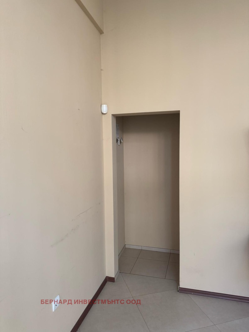 Προς ενοικίαση  Κατάστημα Σοφηια , ΤΣενταρ , 25 τ.μ | 93009501 - εικόνα [8]