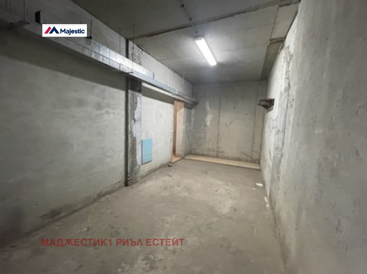 Дава под наем ГАРАЖ, ПАРКОМЯСТО, гр. София, Дианабад, снимка 3 - Гаражи и паркоместа - 54350617