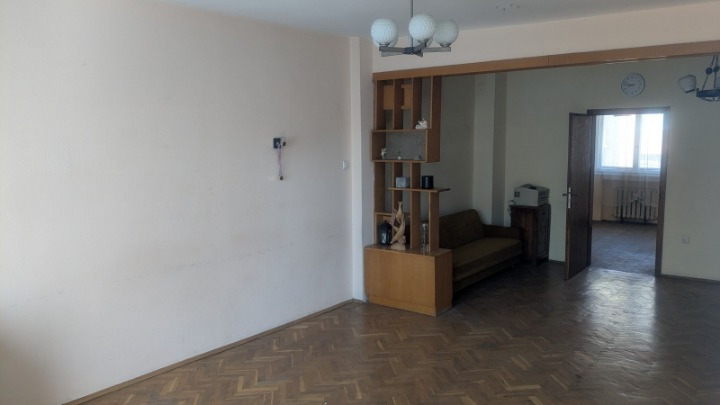 En renta  2 dormitorios Sofia , Tsentar , 130 metros cuadrados | 25361304
