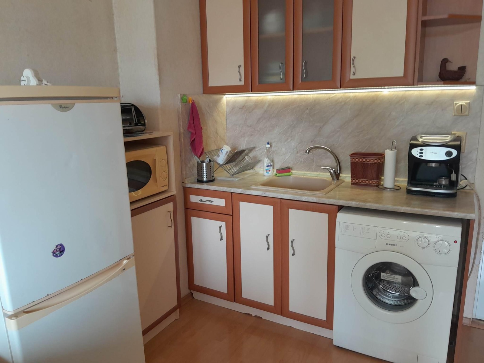 Дава под наем 3-СТАЕН, гр. Бургас, Изгрев, снимка 2 - Апартаменти - 54291549