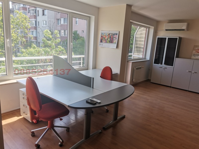 För uthyrning  1 sovrum Sofia , Centar , 85 kvm | 33252060 - bild [8]