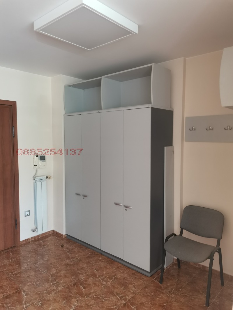 För uthyrning  1 sovrum Sofia , Centar , 85 kvm | 33252060 - bild [2]