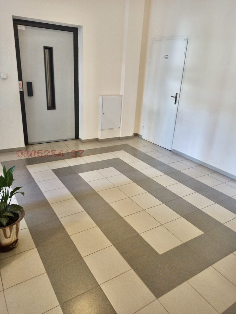 För uthyrning  1 sovrum Sofia , Centar , 85 kvm | 33252060 - bild [15]