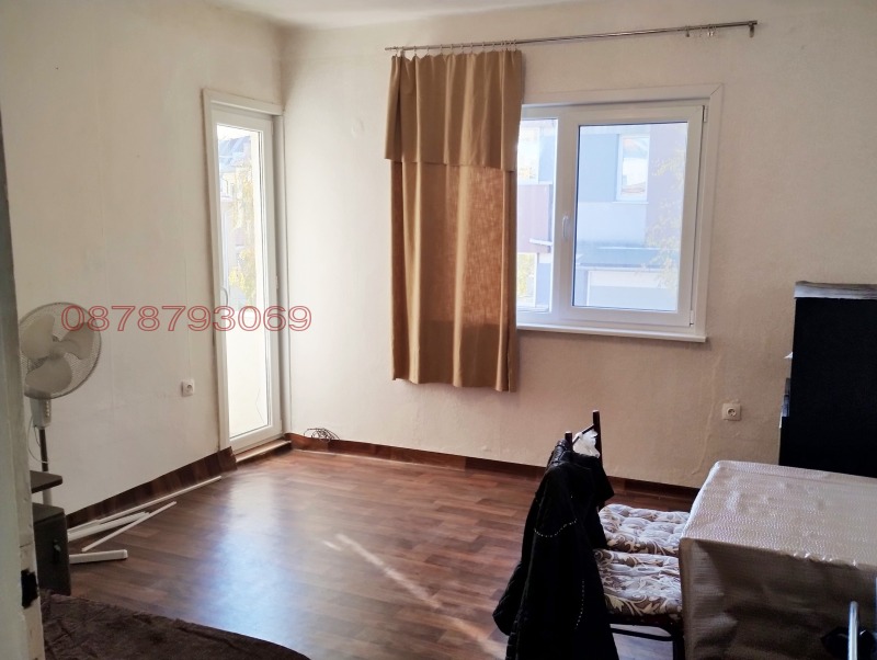 Дава под наем  3-стаен град Бургас , Център , 50 кв.м | 21409858
