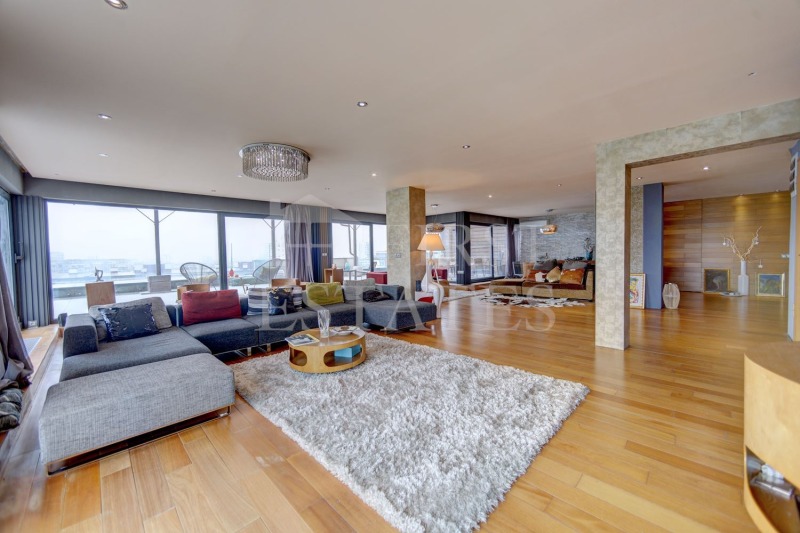 Te huur  Maisonnette Sofia , Manastirski livadi , 390 m² | 22421464
