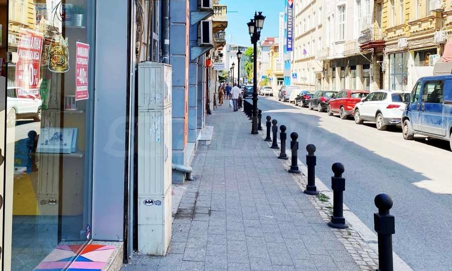 Дава под наем МАГАЗИН, гр. Пловдив, Център, снимка 4 - Магазини - 55629156