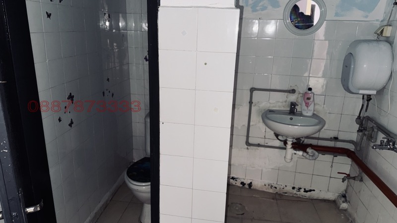 Дава под наем МАГАЗИН, гр. Бургас, Център, снимка 7 - Магазини - 52653536