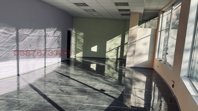 Дава под наем МАГАЗИН, гр. Бургас, Център, снимка 8 - Магазини - 52653536