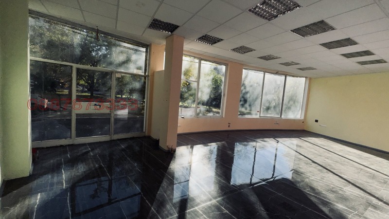 Дава под наем МАГАЗИН, гр. Бургас, Център, снимка 3 - Магазини - 52653536