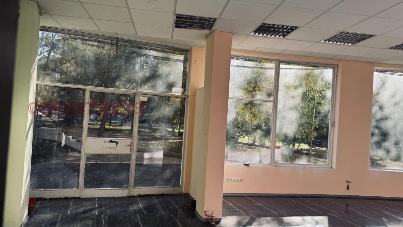 Дава под наем МАГАЗИН, гр. Бургас, Център, снимка 5 - Магазини - 52653536