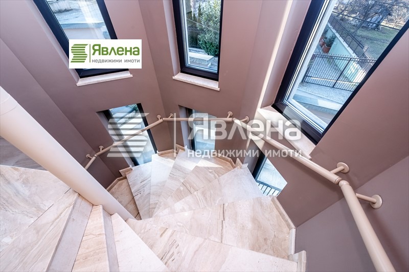 Издаје се  Кућа Софија , Драгалевци , 350 м2 | 85683107 - слика [14]