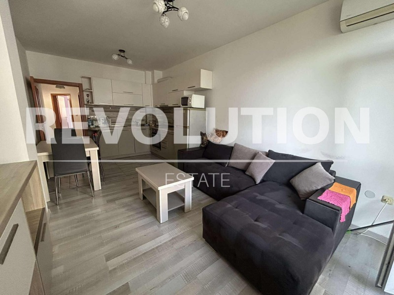 Дава под нем  3-стаен, град Варна, Левски 1 •  575 EUR • ID 82513253 — holmes.bg - [1] 