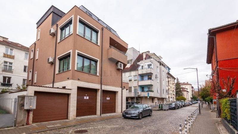 Til leje  Hus Sofia , Yavorov , 647 kvm | 59150842 - billede [2]