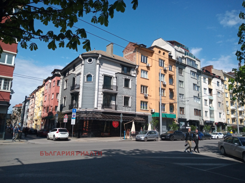 En renta  2 dormitorios Sofia , Tsentar , 80 metros cuadrados | 93296356
